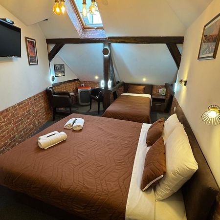Pirocanac Rooms & Restaurant "Breakfast-Lunch-Dinner" Pirot Bagian luar foto