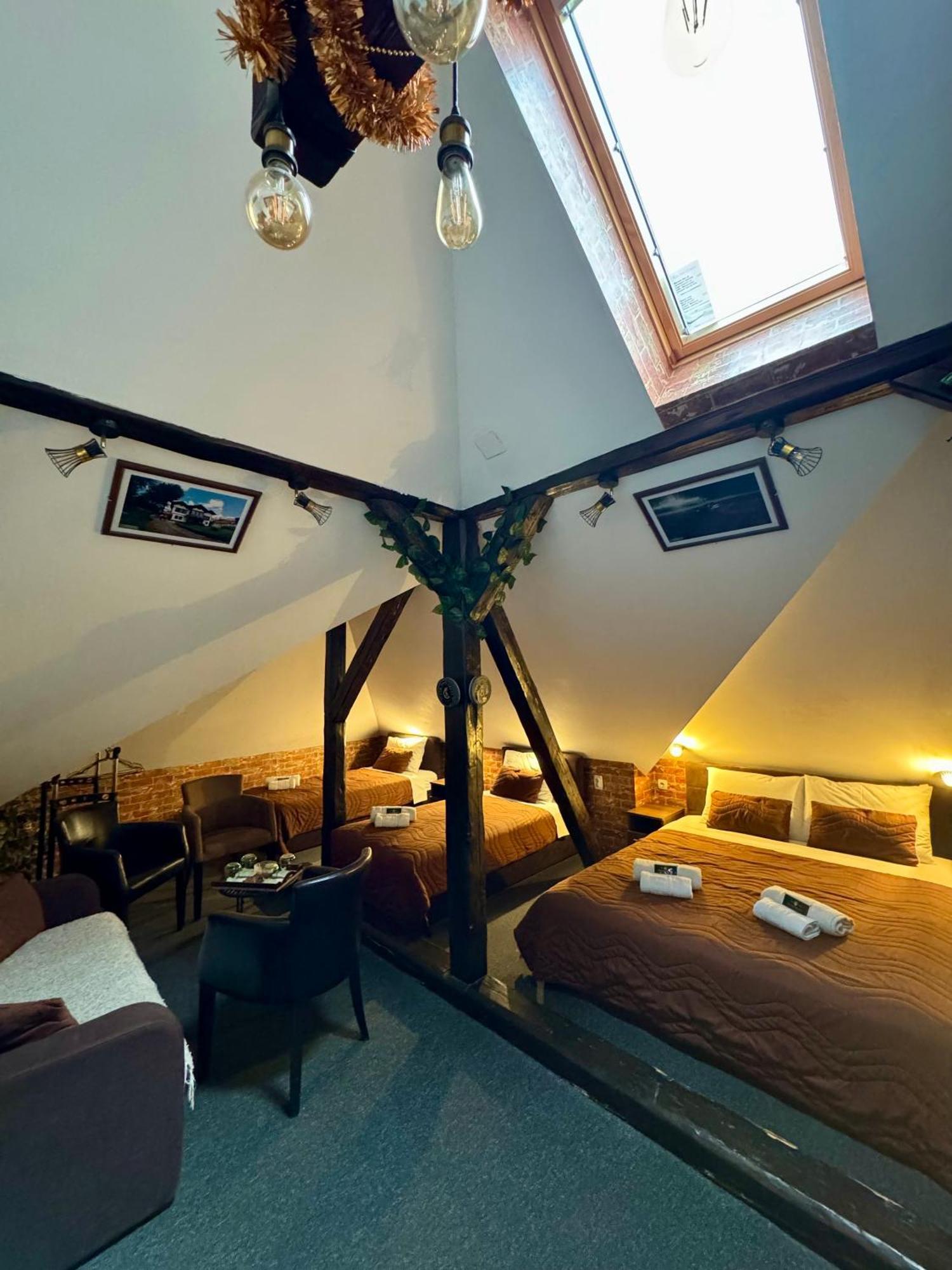 Pirocanac Rooms & Restaurant "Breakfast-Lunch-Dinner" Pirot Bagian luar foto
