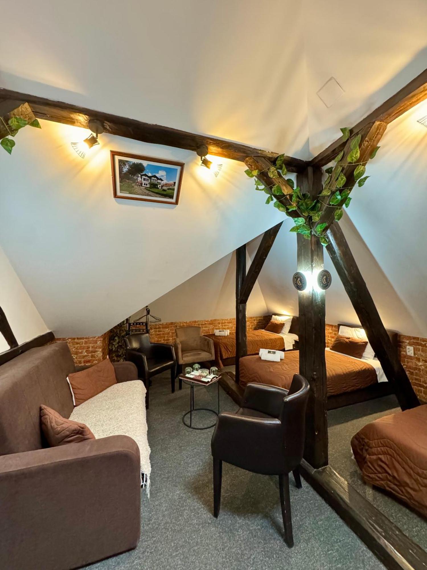 Pirocanac Rooms & Restaurant "Breakfast-Lunch-Dinner" Pirot Bagian luar foto