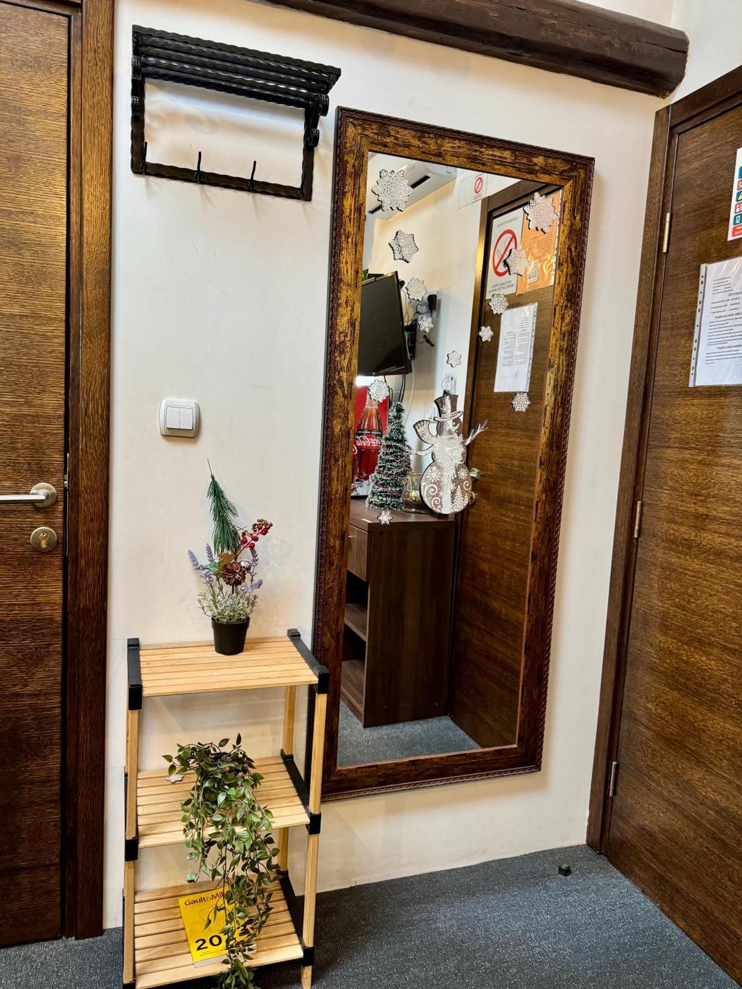 Pirocanac Rooms & Restaurant "Breakfast-Lunch-Dinner" Pirot Bagian luar foto