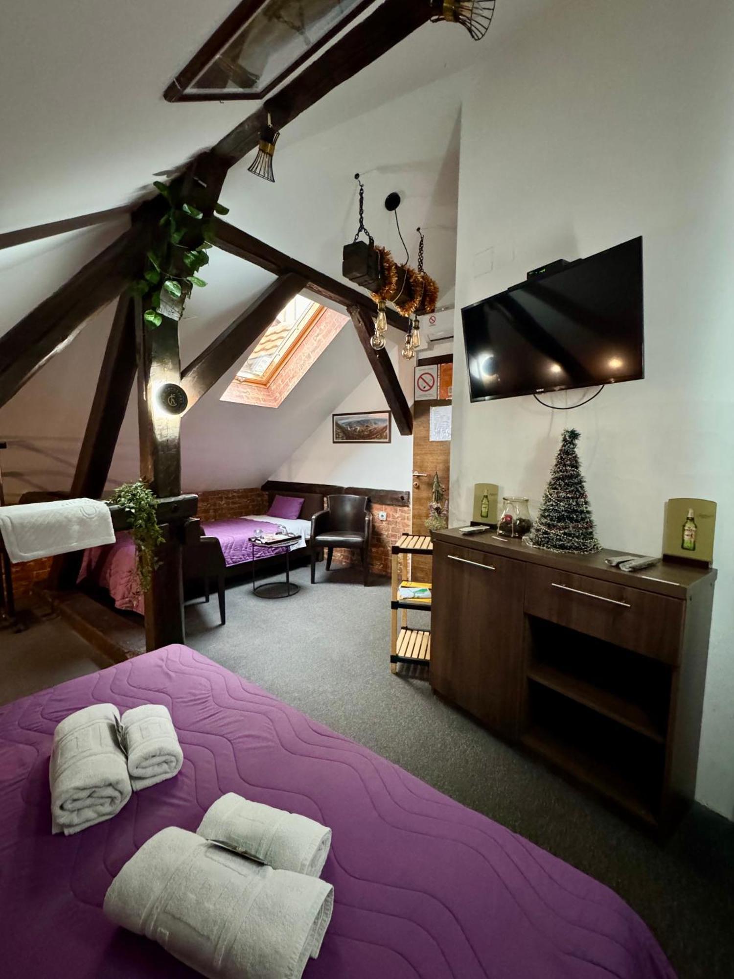 Pirocanac Rooms & Restaurant "Breakfast-Lunch-Dinner" Pirot Bagian luar foto